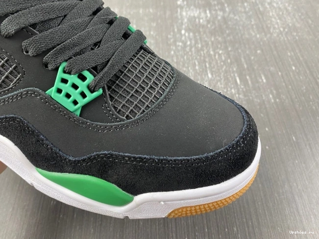 4 DR5415-030 Jordan   Green Retro  SB Black 0102